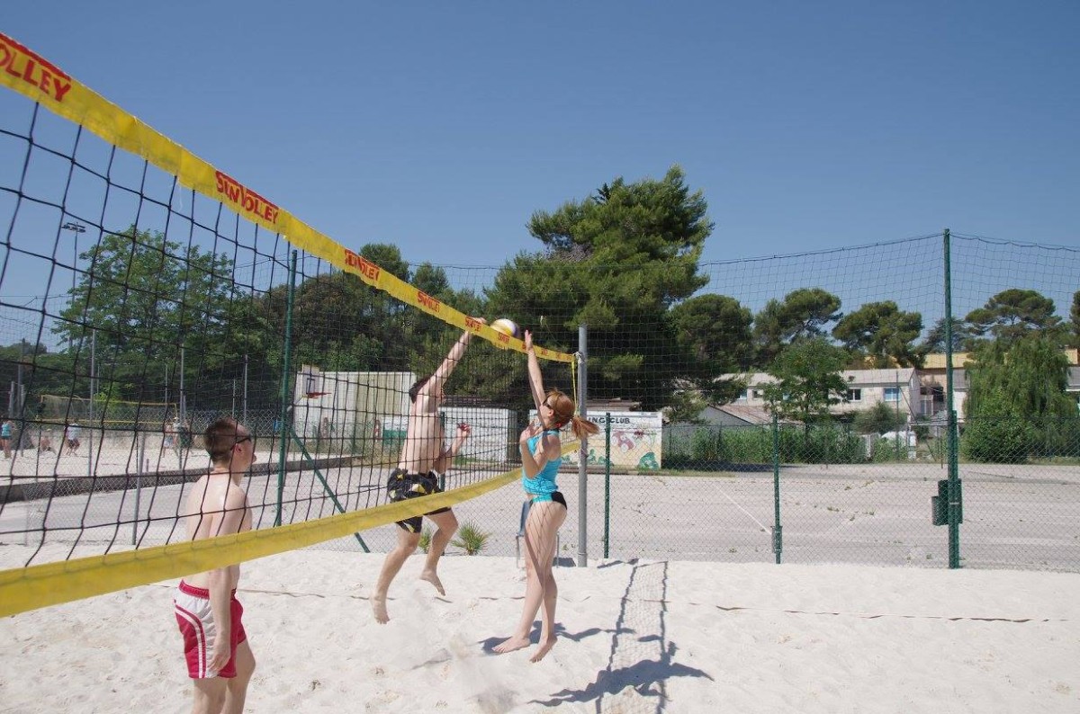 gal/saison 2014-2015/tournoi_fin_de_saison/906029_10154170079059657_3629860410862728046_o.jpg